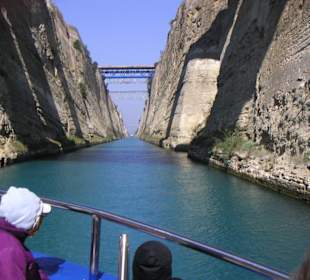 Schifffahrt durch den Kanal von Korinth