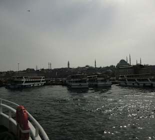 Abfahrsstelle der Rundfahrtschiffe