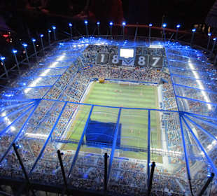 HSV Stadion in nächtlicher Atmosphäre