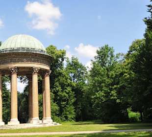 Tempel Schloß Laxenburg