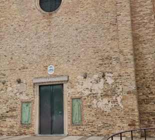 Die Kirche vor Ort