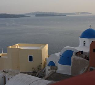 Blick von Oia auf die Caldera