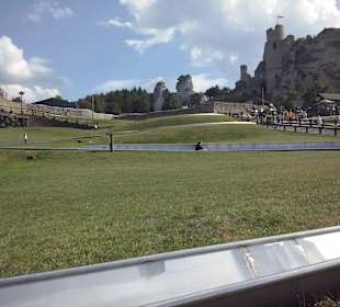 Ogrodzieniec park rozrywki