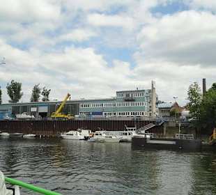 Große Kölner Hafenrundfahrt