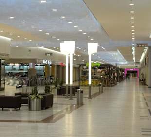 Ladenzeilen des Weserparks