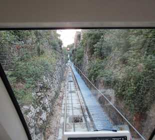 Von der Seilbahn nach oben
