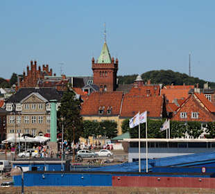 Blick auf die Altstadt von der Fähre