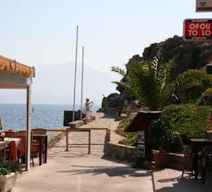 Spaziergang am Wasser in A. Nikolaos