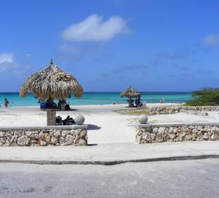 Arashi Beach - Blick vom Parkplatz