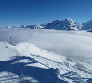 Nebelmeer im Skigebiet