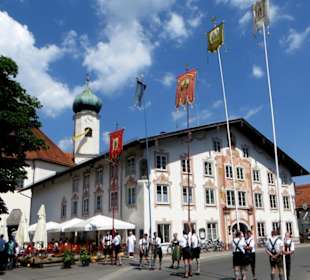 Ortsmitte: Kirche St. Clemens /Gasthof  Zur Brücke