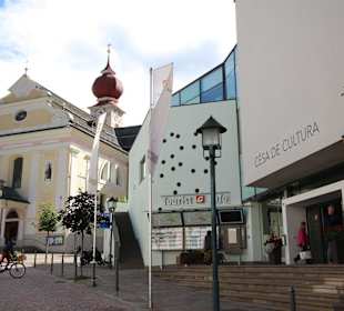 Kulturhaus + Pfarrkirche St. Ukrich