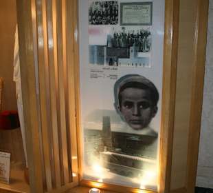 Vitrine mit Persönlichem