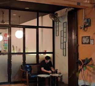 Der Chef vor seinem Restaurant.