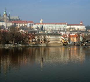 Blick auf Moldau und Hradschin