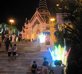 Phrapathom Chedi with lights