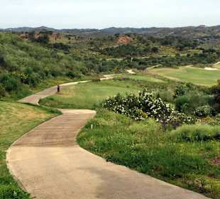 Erst nach kurzer Fahrt der nächste Abschlag