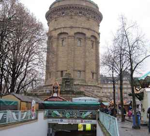 Weihnachtsmarkt am Wasserturm