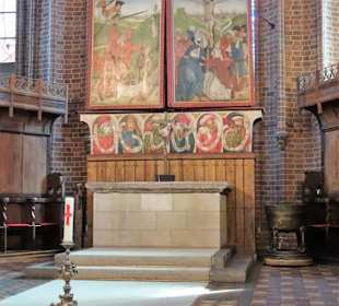 Der Altarraum der Kirche St. Nicolai