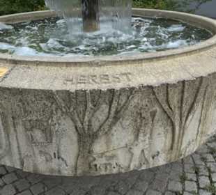 Brunnen am Rathaus Undingen