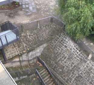 Entlang der Festungsmauer