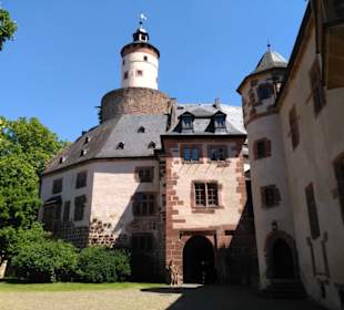 Schloss mit Turm