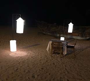 Candle light Dinner am Strand