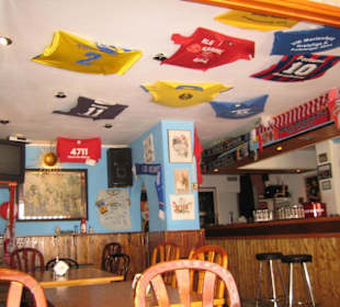 Super Pub - gegenüber vom Hotel Hispania