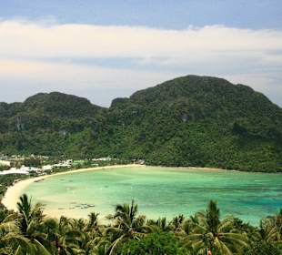 Viewpoint Tonsai Bay