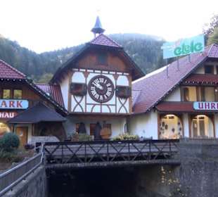 Weltgrößte Kuckucksuhr