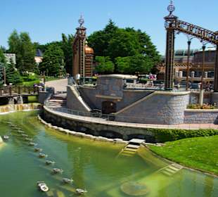 Wasserwerfer Abendshow