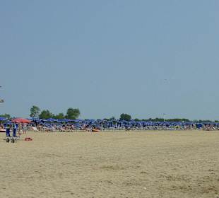 Sauberer, schöner Strand
