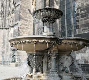 Petrusbrunnen am Rocalliplatz
