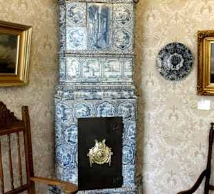 Alter Fayence-Ofen im Stadtmuseum