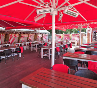 Auf der Terrasse des Haupthauses von Gosch