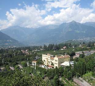 Das Schloss und die Gärten