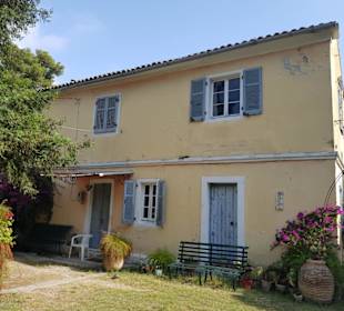 Wohnhaus am Friedhof