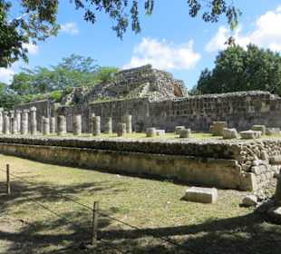 Spaziergang auf dem Ruinengelände