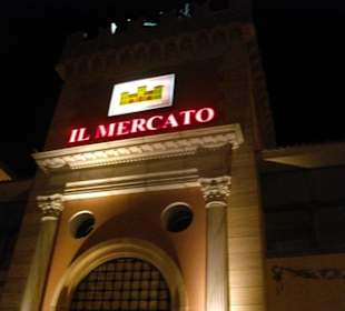 Einkaufszentrum in der Nähe