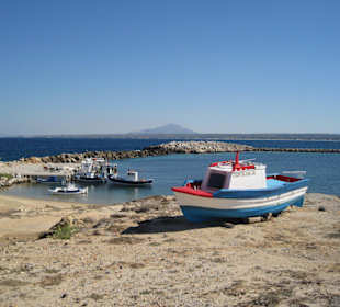 Der kleine Hafen von Limnionas