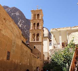 Kloster mit Mosesberg