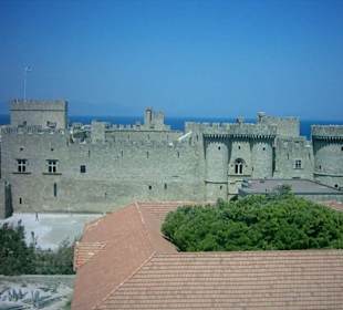 Vom Glockenturm der Altstadt, Großmeisterpalast