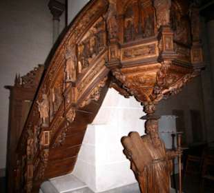 Kanzelaufgang und Kanzelkorb