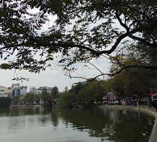 Hoan Kiem See in Hanoi