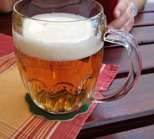 Pilsner Urquell frisch gezapft