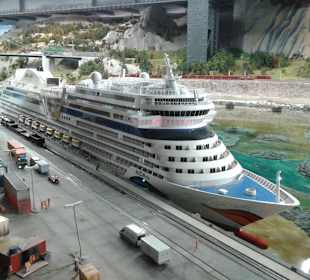 AIDA im Hafen