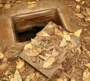 Củ Chi Tunnel