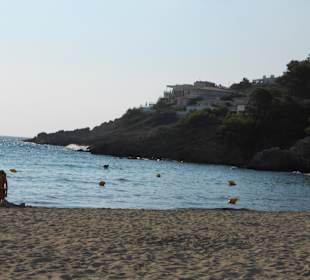 Strand wenige Gehminuten/Liegen gegen Gebühr