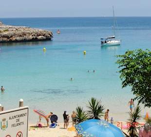 Mer calme et bleue azur