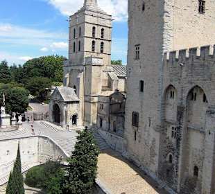 Der Papstpalast in Avignon